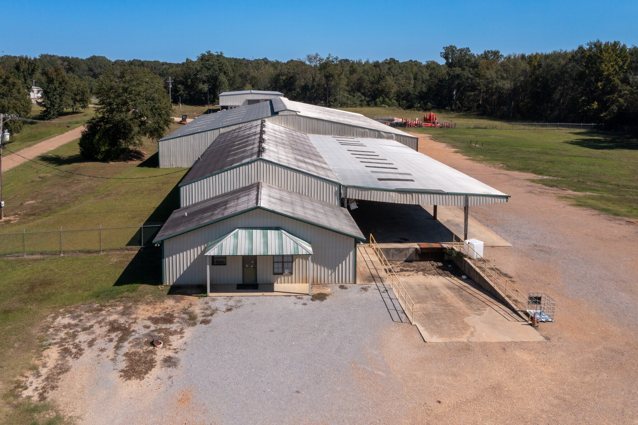 1485 Industrial Dr, Bolton, MS à louer Photo de l’immeuble– Image 1 sur 16