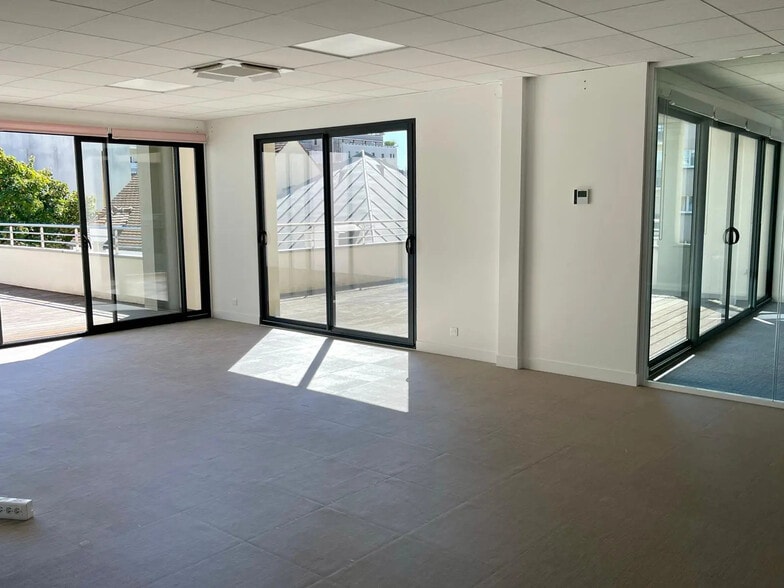 16 Rue Jules Ferry, Courbevoie à louer - Photo de l’immeuble – Image 3 sur 5