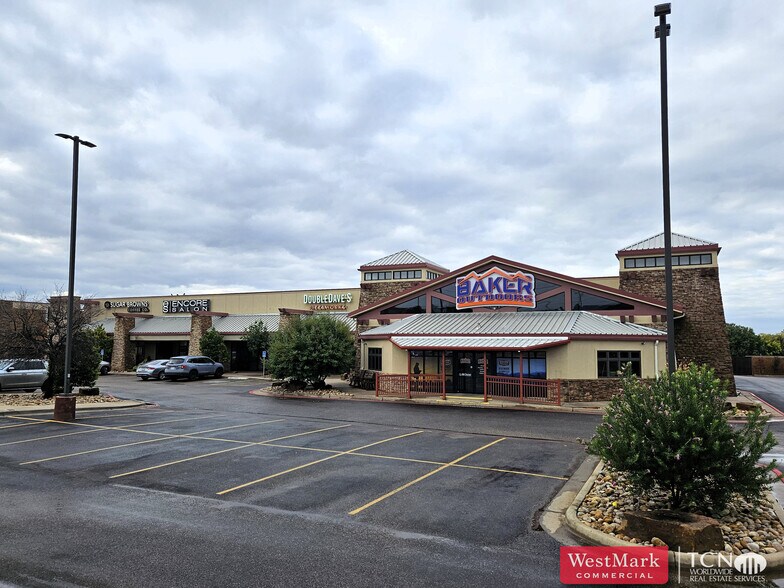 6015 82nd St, Lubbock, TX à louer - Photo de l’immeuble – Image 2 sur 3