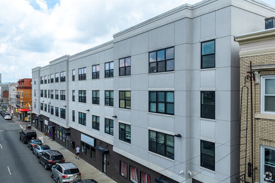 77-91 Park Ave, Paterson, NJ à vendre - Photo de l’immeuble – Image 2 sur 6