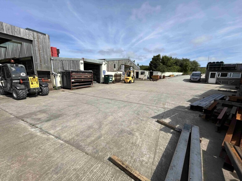 Lanvean Workshops, Newquay à vendre - Photo principale – Image 1 sur 10
