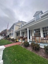 103 Central St, Wellesley, MA à louer Photo intérieure– Image 1 sur 16