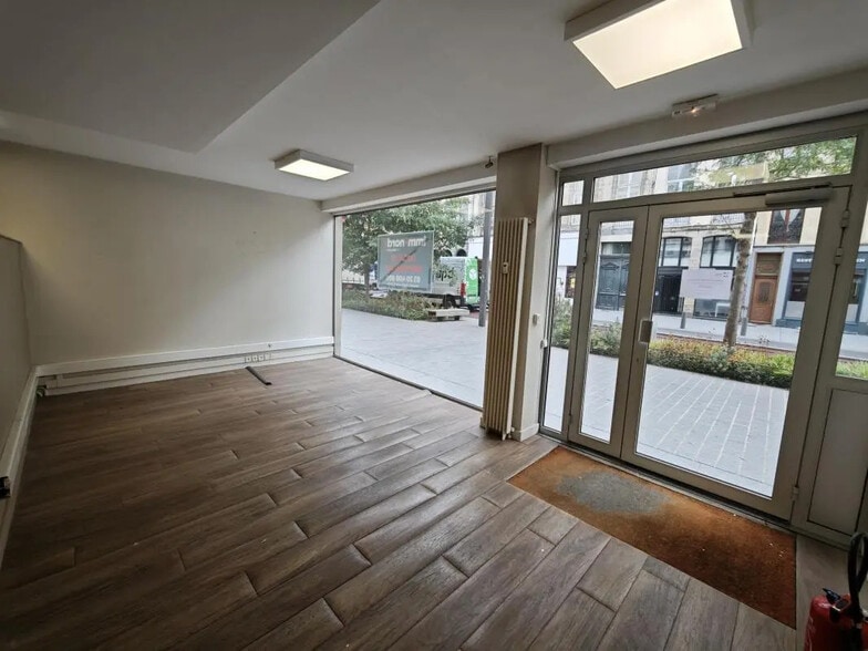 Local commercial dans Lille à louer - Photo de l’immeuble – Image 1 sur 3