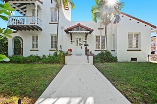 36 Phoenetia Ave, Coral Gables FL - Immobilier d'entreprise