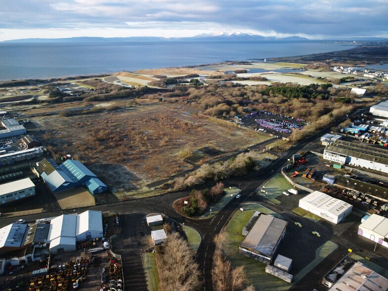 Portland Rd, Irvine à vendre - Photo de l’immeuble – Image 1 sur 5