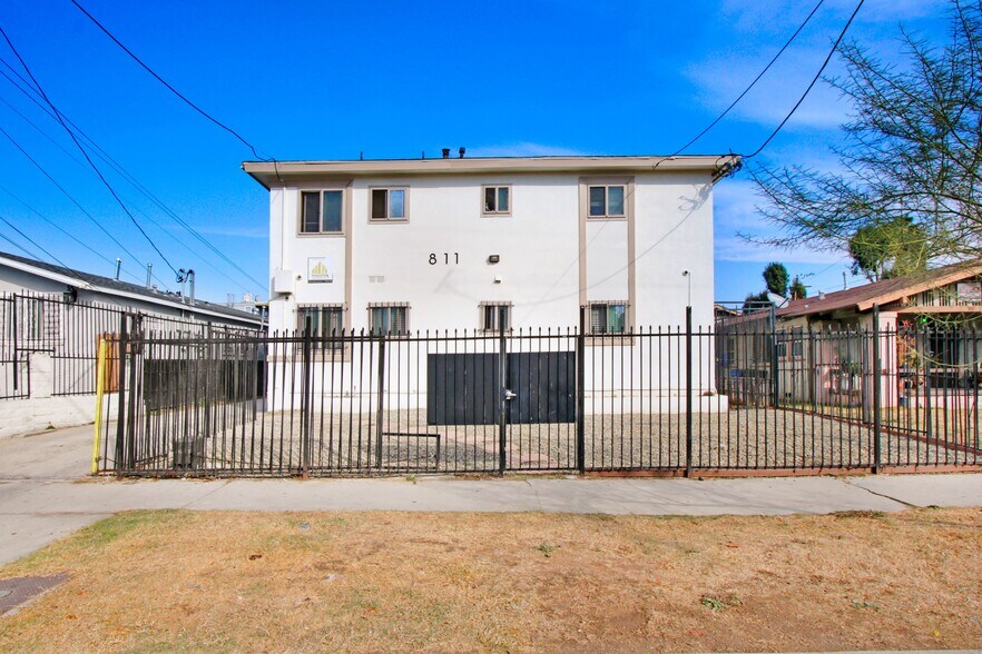 811 W 97th St, Los Angeles, CA à vendre - Photo de l’immeuble – Image 2 sur 10