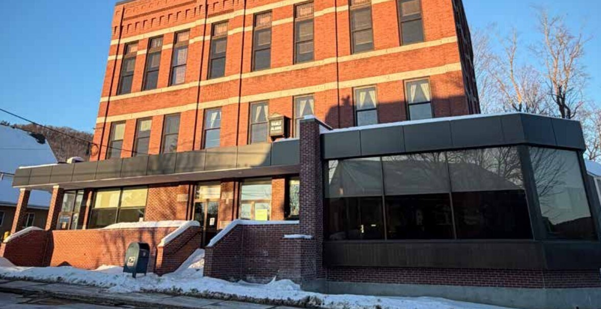 10 N Main St, Bristol, NH à vendre Photo principale– Image 1 sur 3