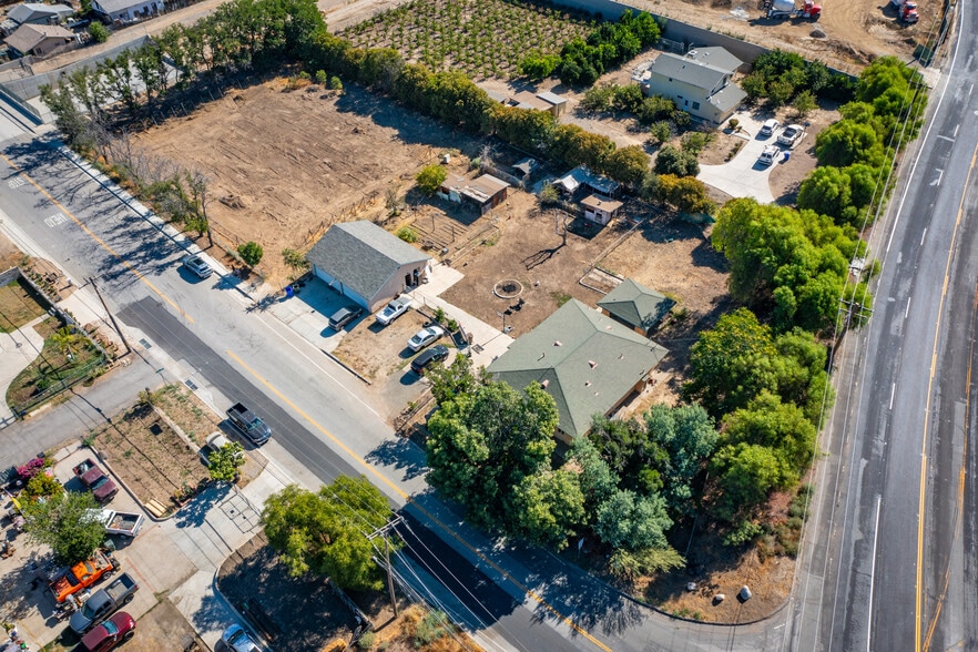 12897 13th St, Yucaipa, CA à vendre - Photo de l’immeuble – Image 3 sur 13