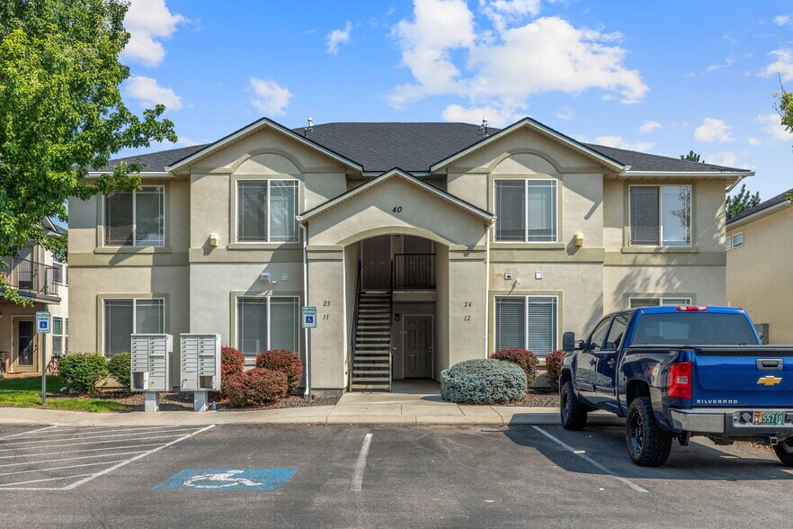 1805 E Overland Rd, Meridian, ID à vendre - Photo de l’immeuble – Image 1 sur 30