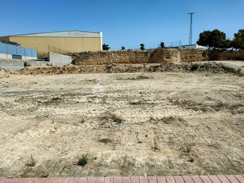 Terrain dans Monforte del Cid, Alicante à vendre - Photo de la construction – Image 2 sur 3