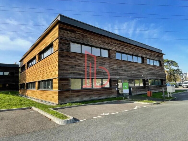 Bureau dans Mérignac à louer - Photo de l’immeuble – Image 2 sur 8