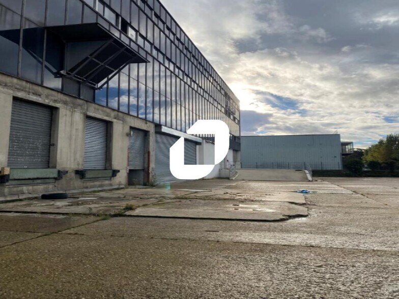 Industriel/Logistique dans Bagnolet à louer - Photo de l’immeuble – Image 3 sur 15