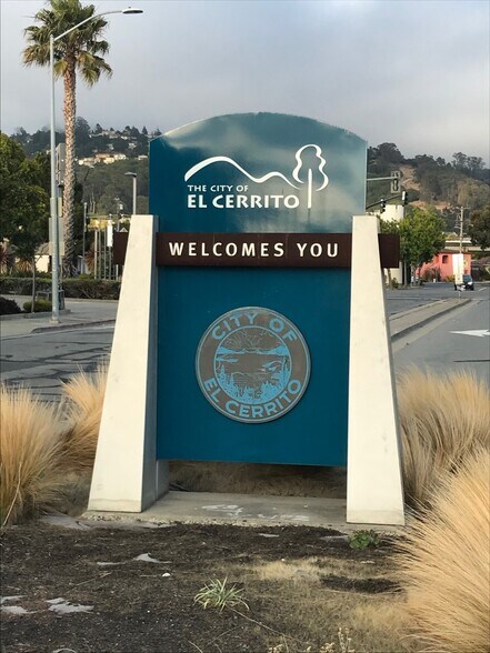 11299 San Pablo Ave, El Cerrito, CA à louer - Photo de l’immeuble – Image 3 sur 12