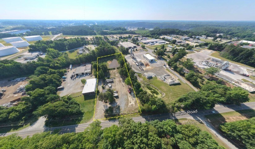 1021 Tarrant Rd, Greensboro, NC à louer - Photo de l’immeuble – Image 1 sur 18