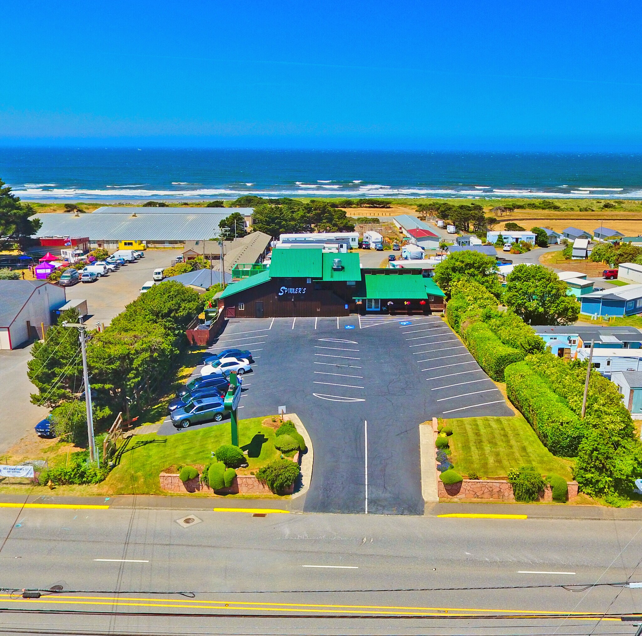 29430 Ellensburg Ave, Gold Beach, OR à vendre Photo principale– Image 1 sur 18