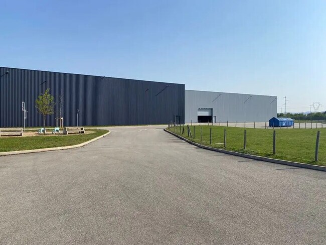 Plus de détails pour Bureau, Local d'activités à louer