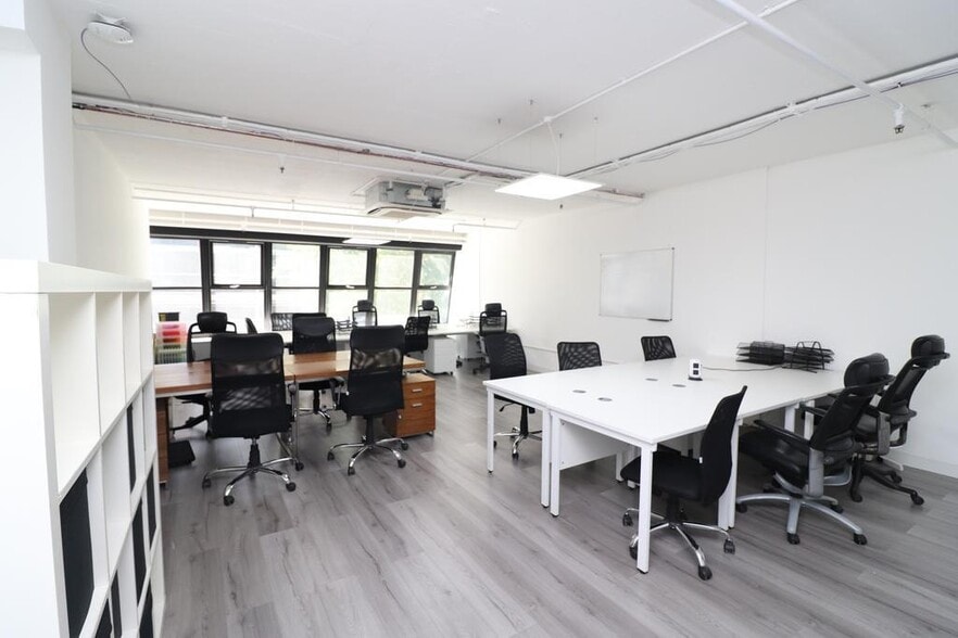 99-101 Commercial Rd, Londres à vendre - Photo intérieure – Image 2 sur 46