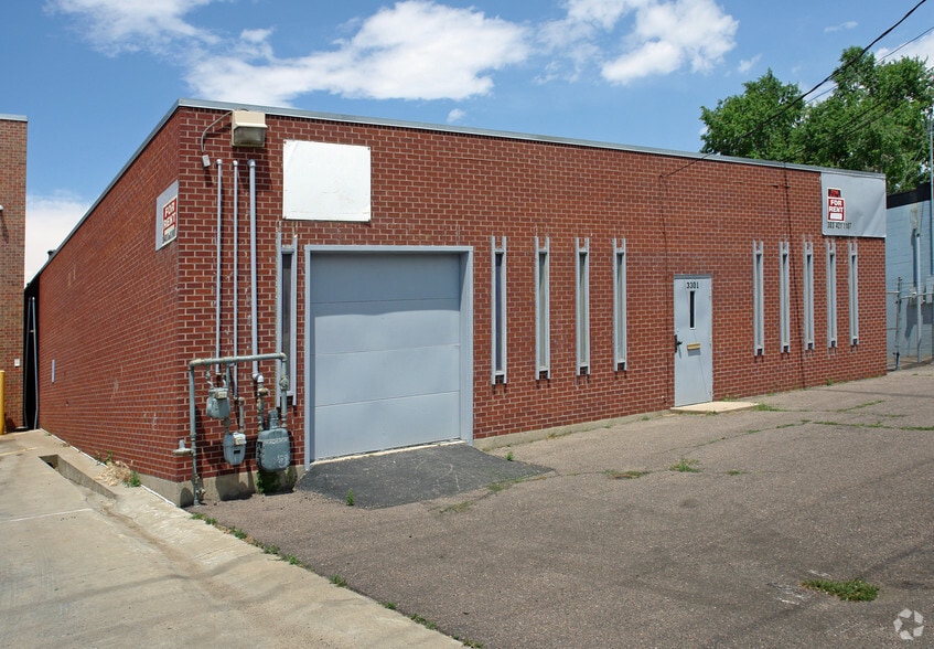 3301 E 42nd Ave, Denver, CO à vendre - Photo principale – Image 2 sur 11