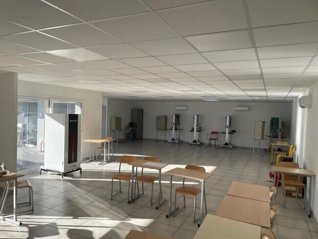 Plus de détails pour Bureau à louer