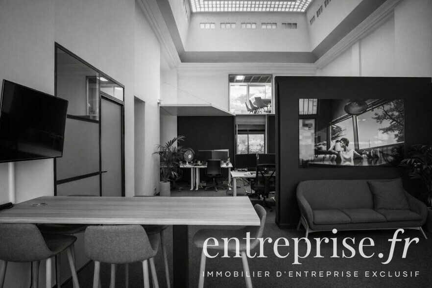 Bureau dans Angers à louer - Photo de l’immeuble – Image 1 sur 12