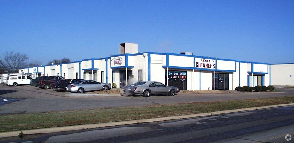 2414 E Highway 80, Mesquite, TX à louer - Photo de l’immeuble – Image 3 sur 8