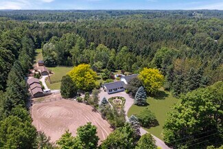 Plus de détails pour 11636 Sixth Line Nassagaweya, Milton, ON - Spécialisé à vendre