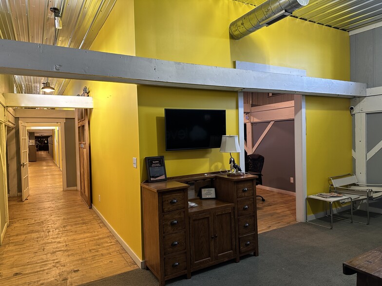 9130 Otis Ave, Indianapolis, IN à louer - Photo intérieure – Image 3 sur 42
