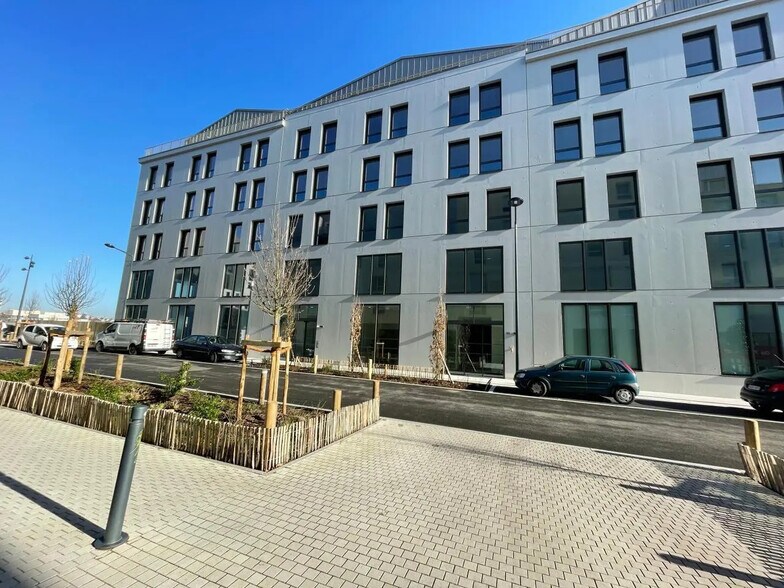 Bureau dans Angers à louer - Photo de l’immeuble – Image 1 sur 10