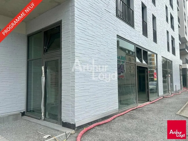 Plus de détails pour Local commercial à louer