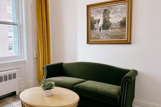 16 E 79th St, New York, NY à louer Photo intérieure– Image 2 sur 8