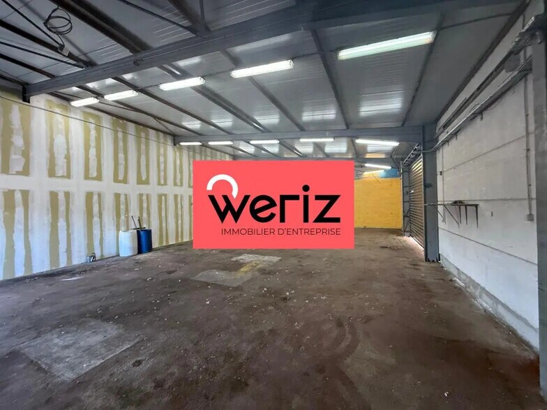 Local d’activités dans Aubagne à louer - Photo de l’immeuble – Image 2 sur 4