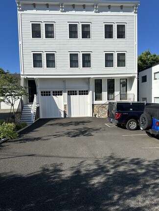 Plus de détails pour 4 Armonk St, Greenwich, CT - Logement à vendre