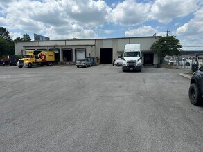 4130 S Creek Rd, Chattanooga, TN à louer Photo de l’immeuble– Image 2 sur 3