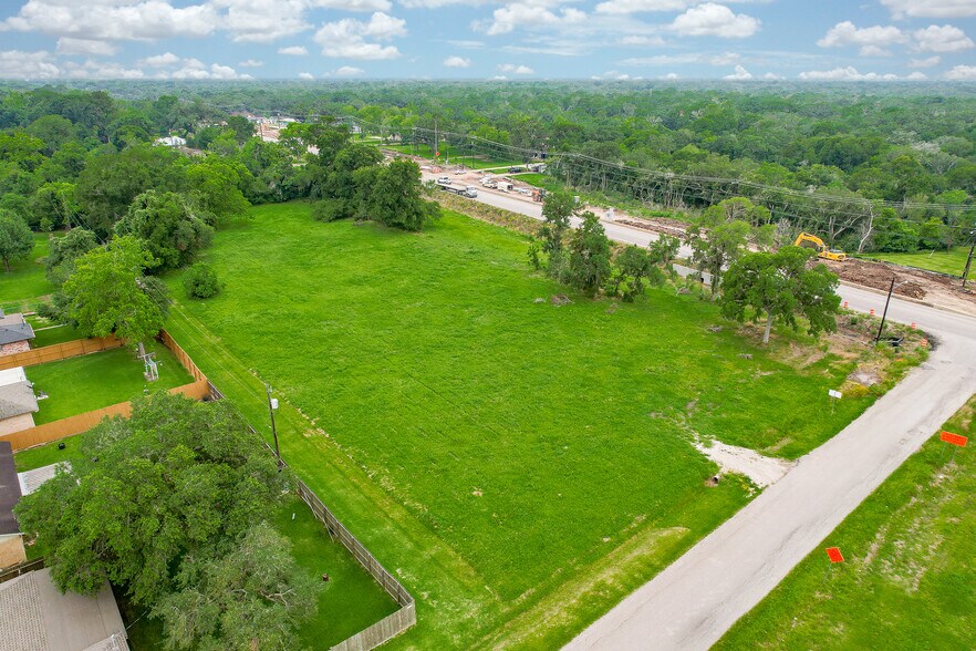 W Meadow Ln, West Columbia, TX à vendre - Photo de l’immeuble – Image 2 sur 10