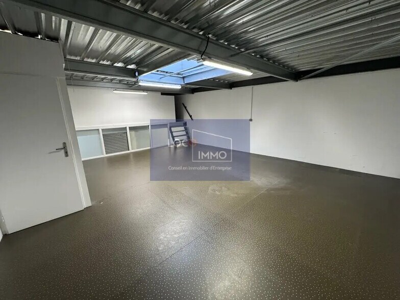 Local d’activités dans Mérignac à louer - Photo intérieure – Image 3 sur 9
