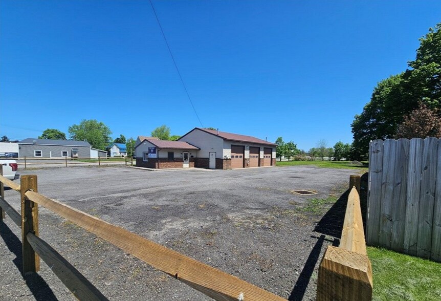 97 East Ave, Newark, NY à vendre - Photo de l’immeuble – Image 2 sur 25