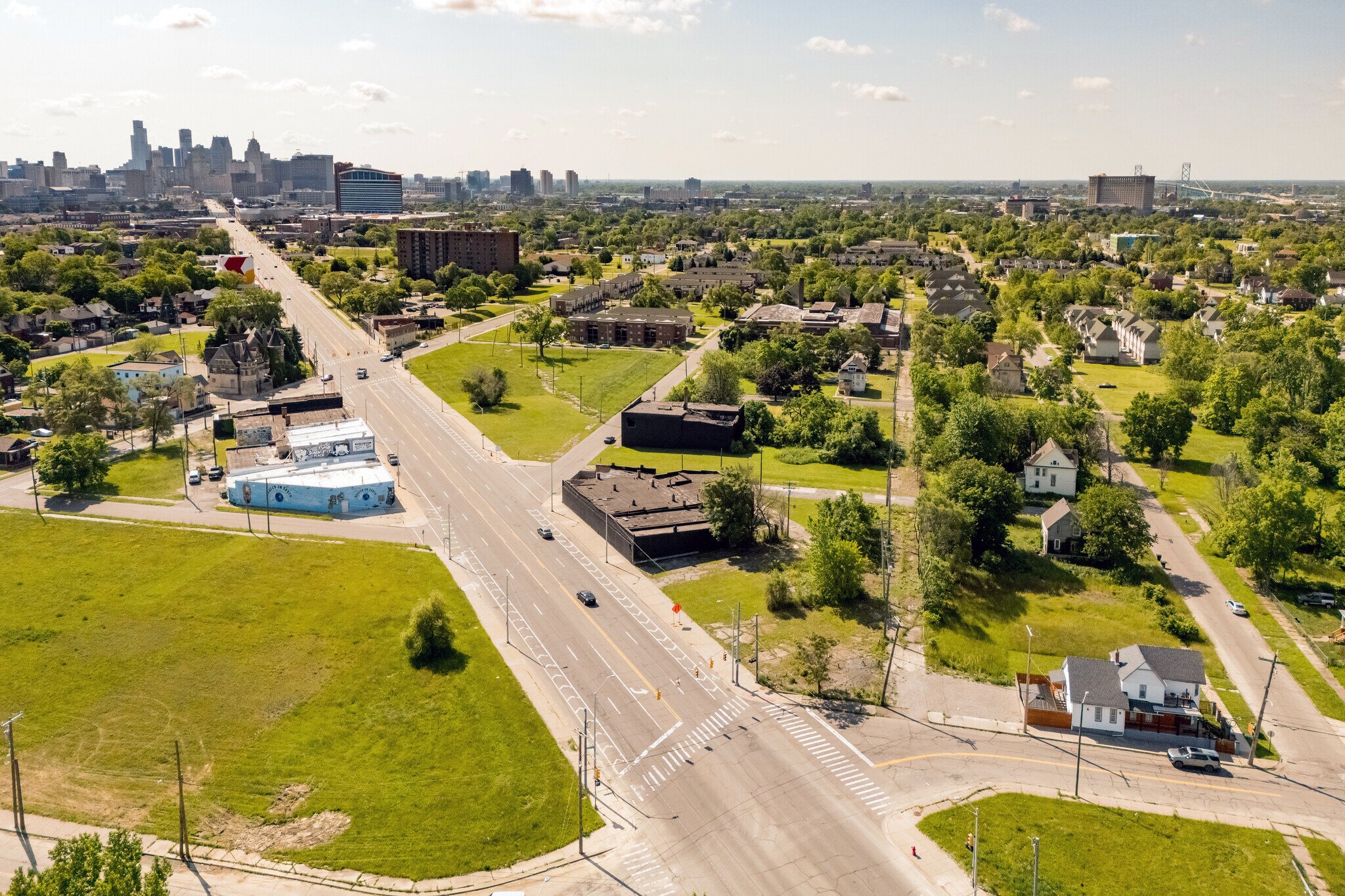 4337 Grand River Ave, Detroit, MI à vendre Photo principale– Image 1 sur 4