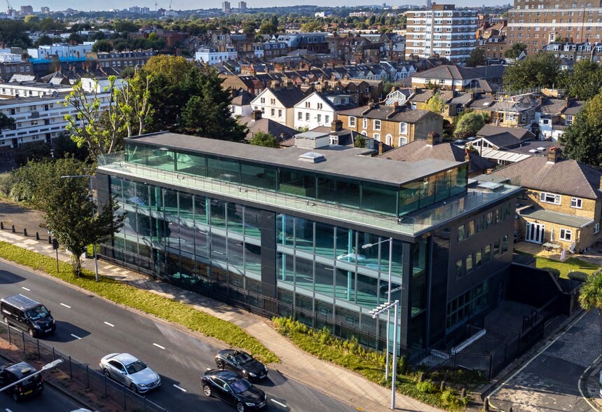 33 Standish Rd, Londres à louer - Photo de l’immeuble – Image 2 sur 5