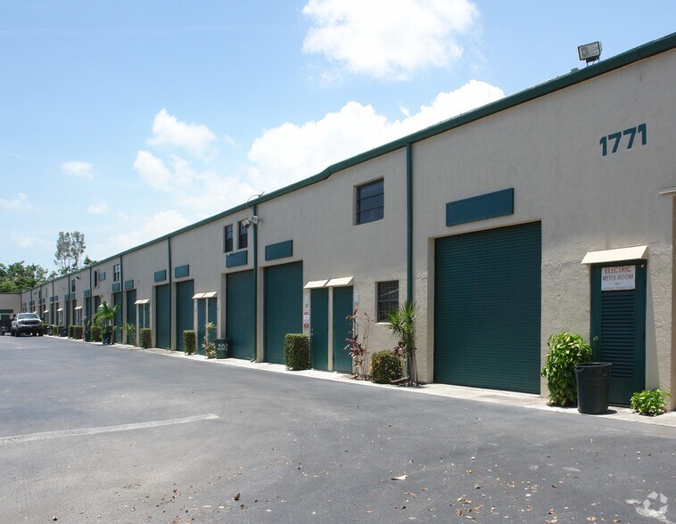 1791 Blount Rd, Pompano Beach, FL à vendre - Photo de l’immeuble – Image 3 sur 9
