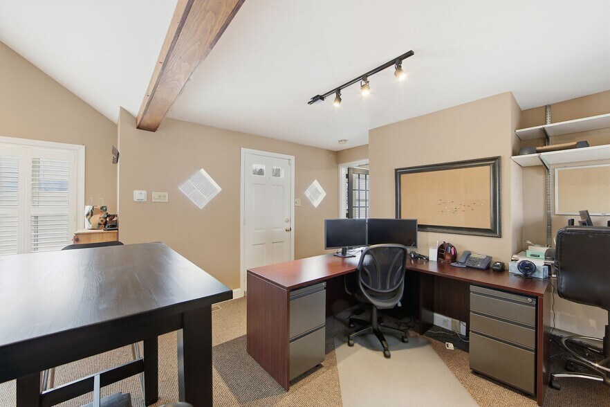 4024 West Chester Pike, Newtown Square, PA à louer - Photo de l’immeuble – Image 3 sur 23