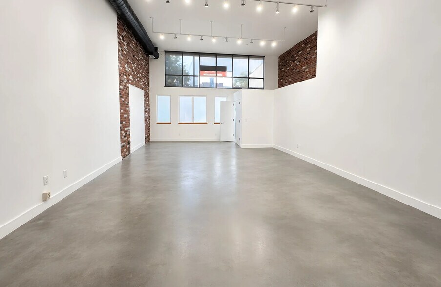 243-247 Boerum St, Brooklyn, NY à louer - Photo de l’immeuble – Image 3 sur 6