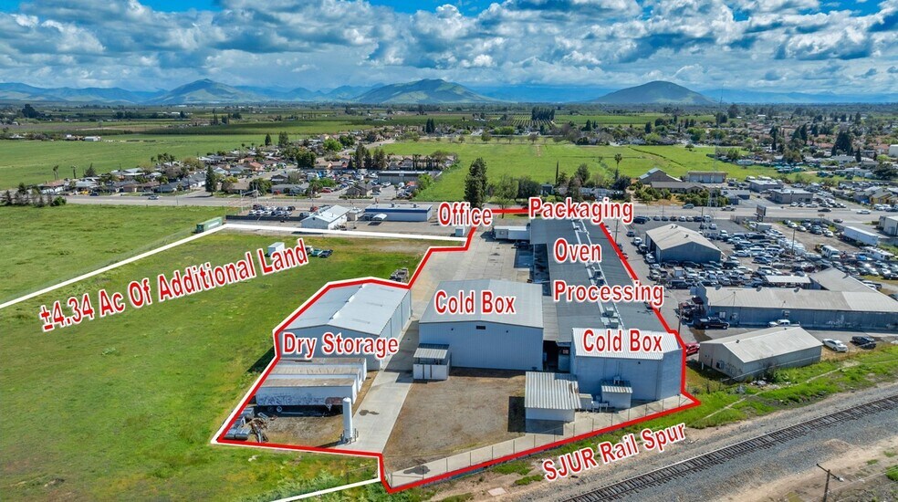 89 Academy Ave, Sanger, CA à vendre - Photo de l’immeuble – Image 2 sur 12