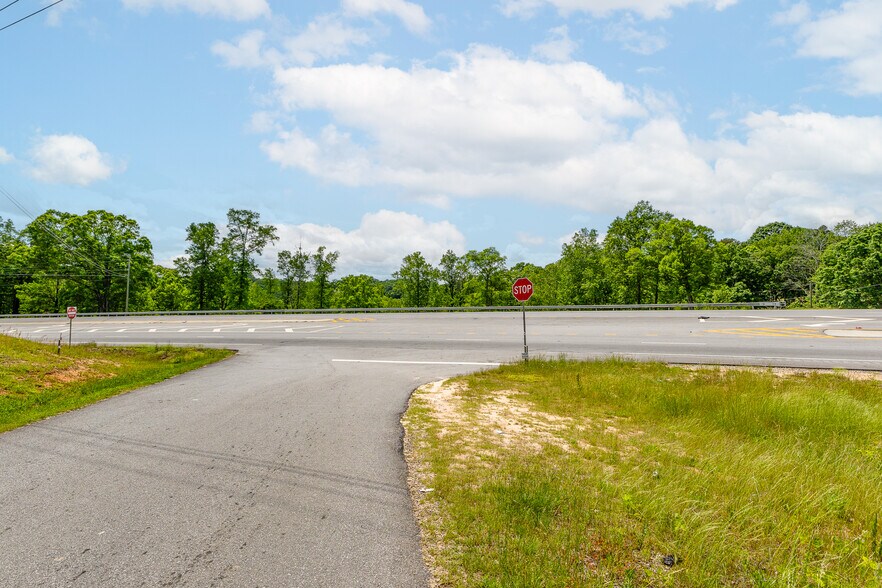 16 Pleasant Hill Dr, Talmo, GA à vendre - Photo de l’immeuble – Image 3 sur 30