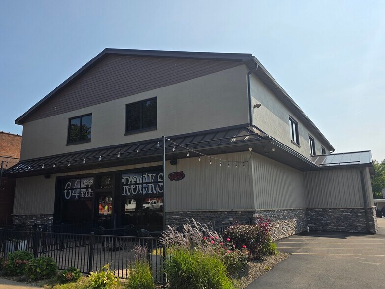 64 W Main St, Fredonia, NY à vendre - Photo de l’immeuble – Image 3 sur 12