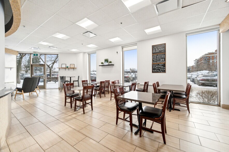 7980-8020 Boul Langelier, Saint-leonard, QC à louer - Photo intérieure – Image 3 sur 7
