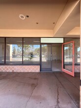 5533-5549 Philadelphia St, Chino, CA à louer Photo de l’immeuble– Image 1 sur 3