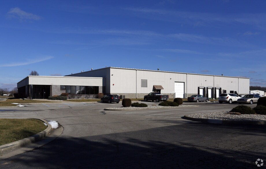 17005 Westfield Park Rd, Westfield, IN à louer - Photo de l’immeuble – Image 3 sur 17
