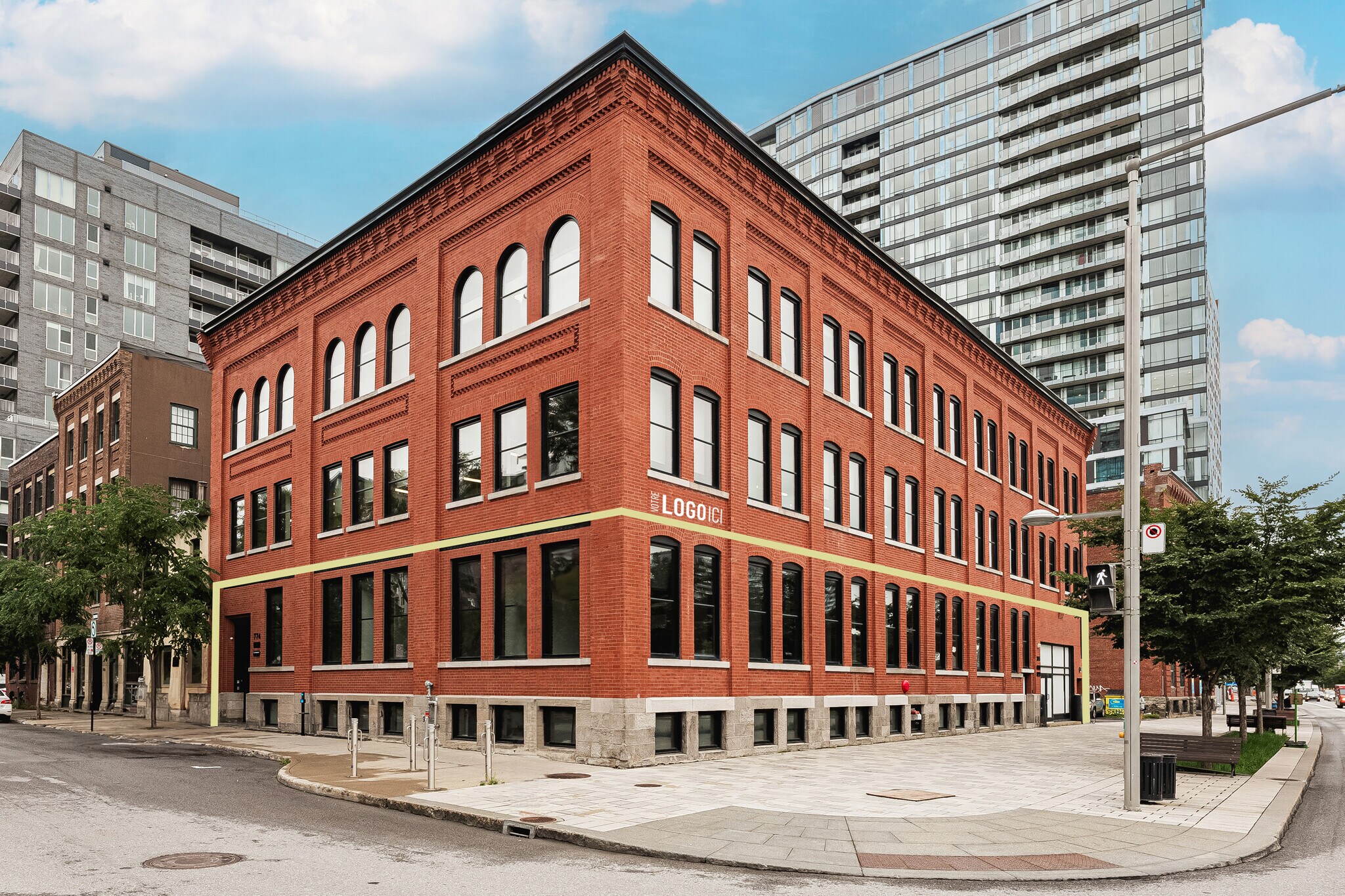 774 Rue Saint-Paul O, Montréal, QC à louer Photo de l’immeuble– Image 1 sur 9