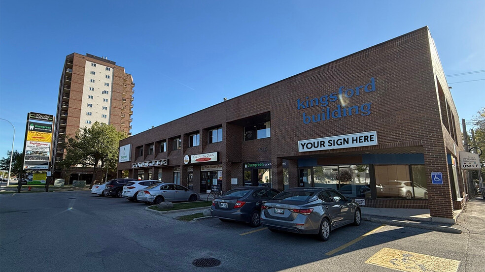 1215 Henderson Hwy, Winnipeg, MB à louer - Photo de l’immeuble – Image 1 sur 6
