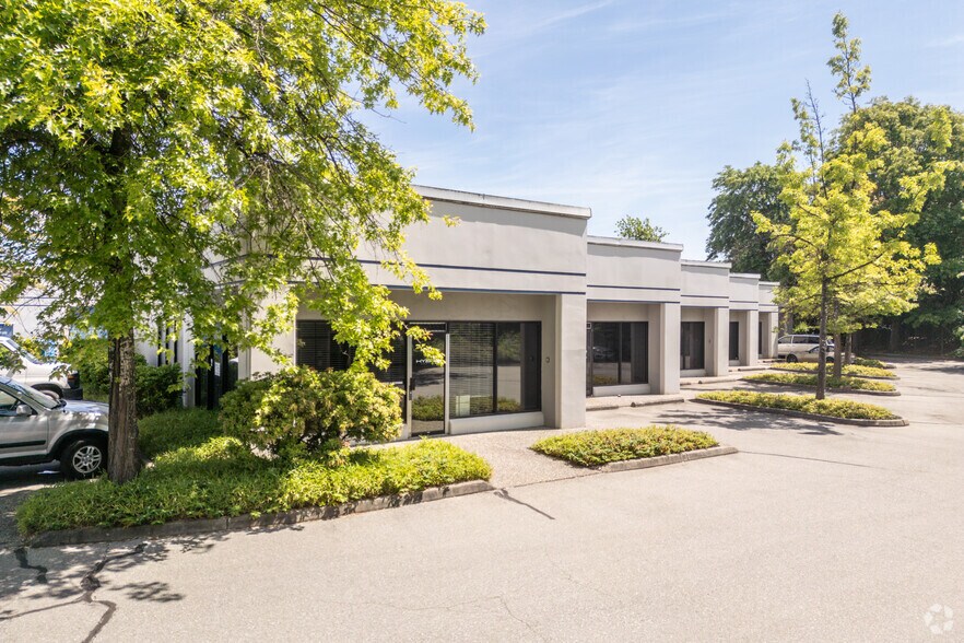18812 96th Ave, Surrey, BC à louer - Photo de l’immeuble – Image 1 sur 3